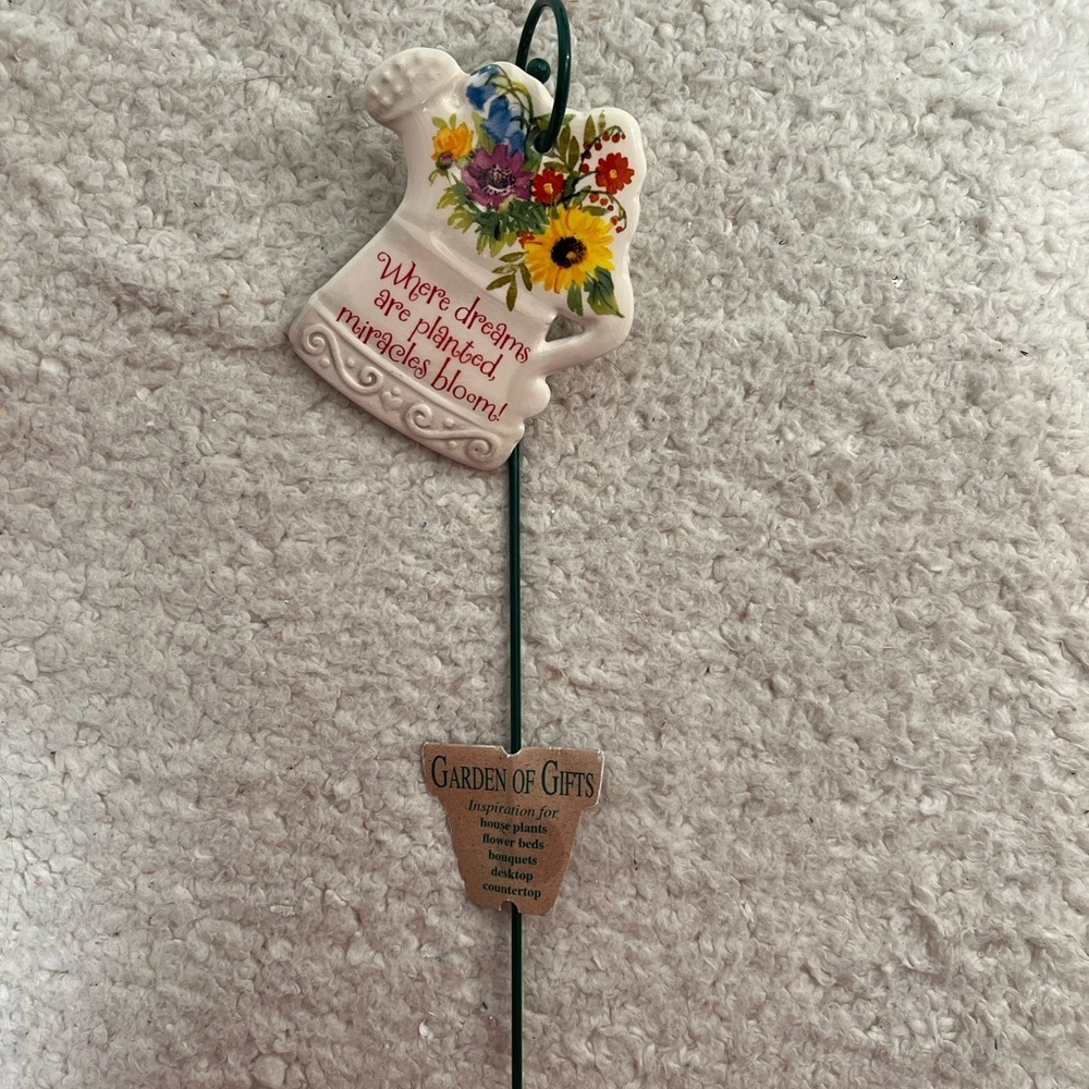 C.R. Gibson "Where Dreams are Planted" Flower or Garden Plant Stake - Picture 3 of 6